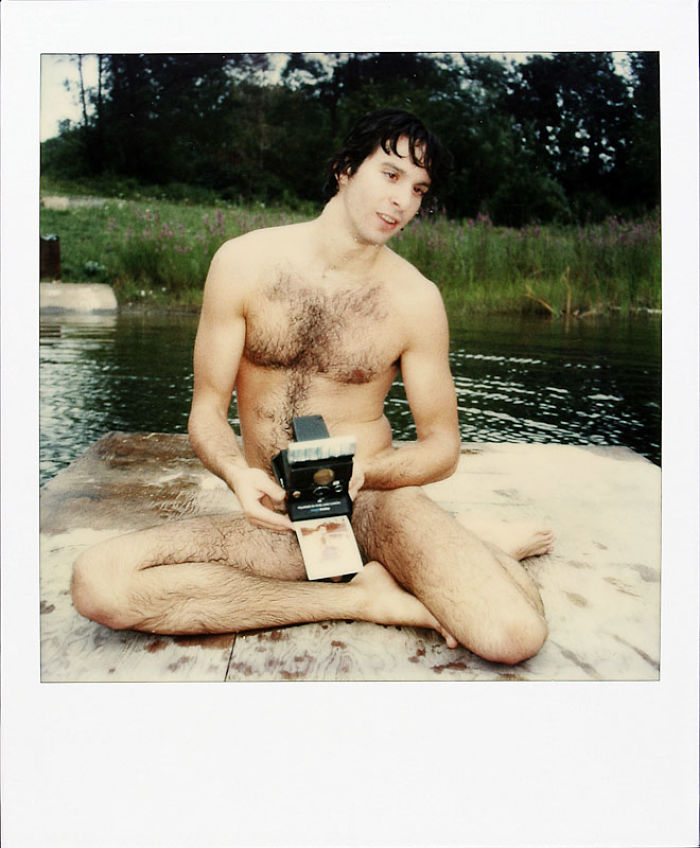 This Man Took A Polaroid Every Day For 18 Years Until The Day He Died, And It'll Break Your Heart This Man Took A Polaroid Every Day For 18 Years Until The Day He Died, And It'll Break Your Heart