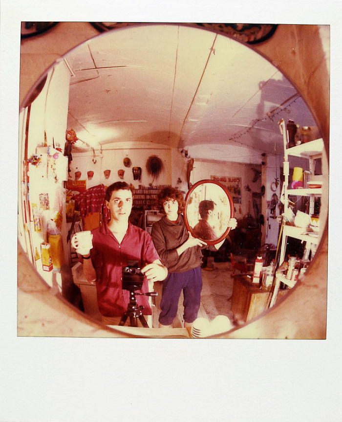 This Man Took A Polaroid Every Day For 18 Years Until The Day He Died, And It'll Break Your Heart This Man Took A Polaroid Every Day For 18 Years Until The Day He Died, And It'll Break Your Heart