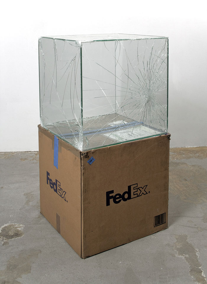shattered-glass-sculptures-fedex-boxes-walead-beshty-3 shattered-glass-sculptures-fedex-boxes-walead-beshty-3