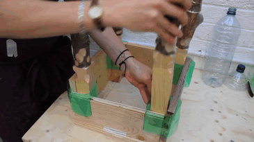 shrunken-plastic-bonding-furniture-joining-bottles-micaella-pedros-18 shrunken-plastic-bonding-furniture-joining-bottles-micaella-pedros-18