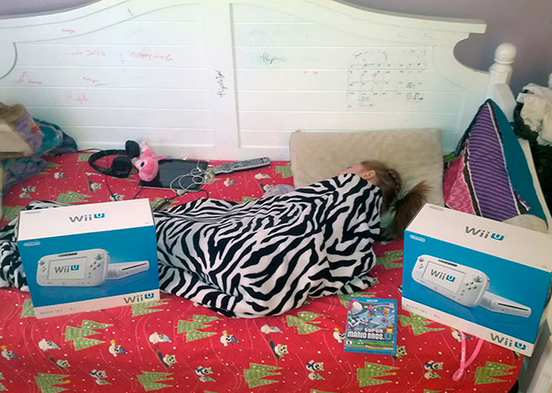 I'm A Single Dad Who Splits Time With My Ex, My Daughter Has No Gaming System At Her Mom's House. I Waited All Night Too!