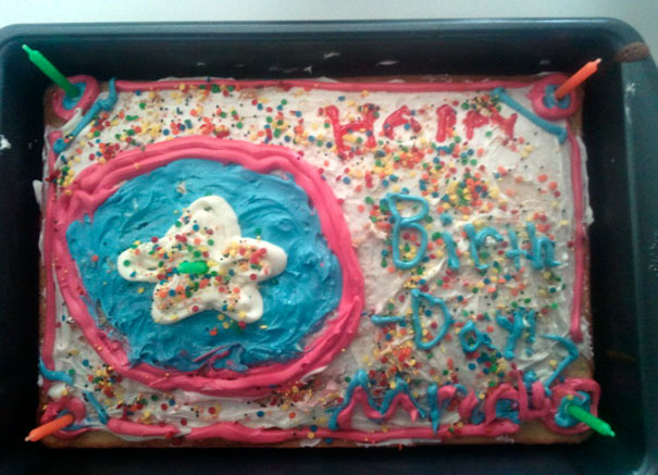 My Son Turns Five Tomorrow. I'm A Low-Income Single Father, So I Couldn't Buy The Cake He Wanted. This Is The Cake My Nine Year Old Daughter Made For Him - Captain America Cake