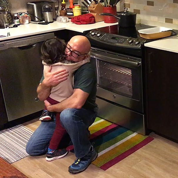 Even Though Single Parenting Is Tough, Those Hugs And Love Are Totally Worth It!