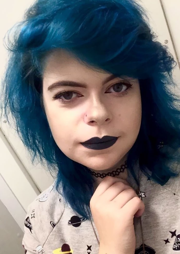 teen-recreate-painting-leg-amelia-hall-1 teen-recreate-painting-leg-amelia-hall-1