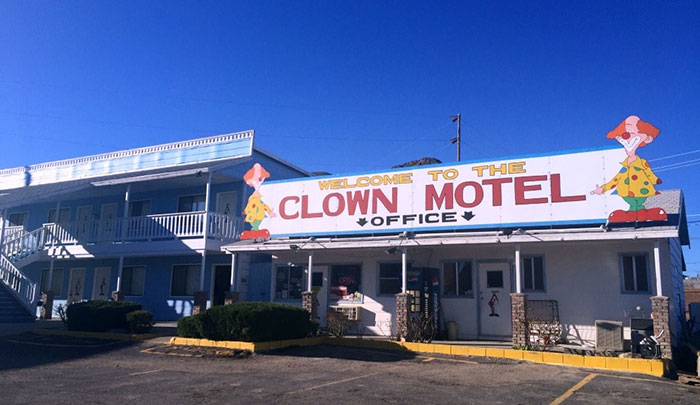 the-clown-motel-tonopah-nevada-9 the-clown-motel-tonopah-nevada-9
