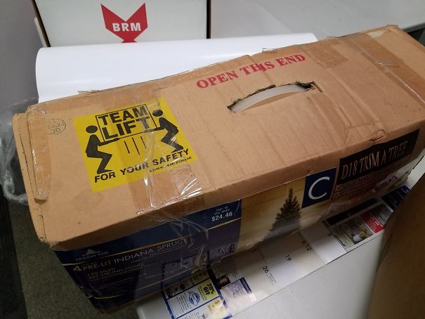 Get A Partner To Help You Lift, If You Don't Use The Handle In The Middle.