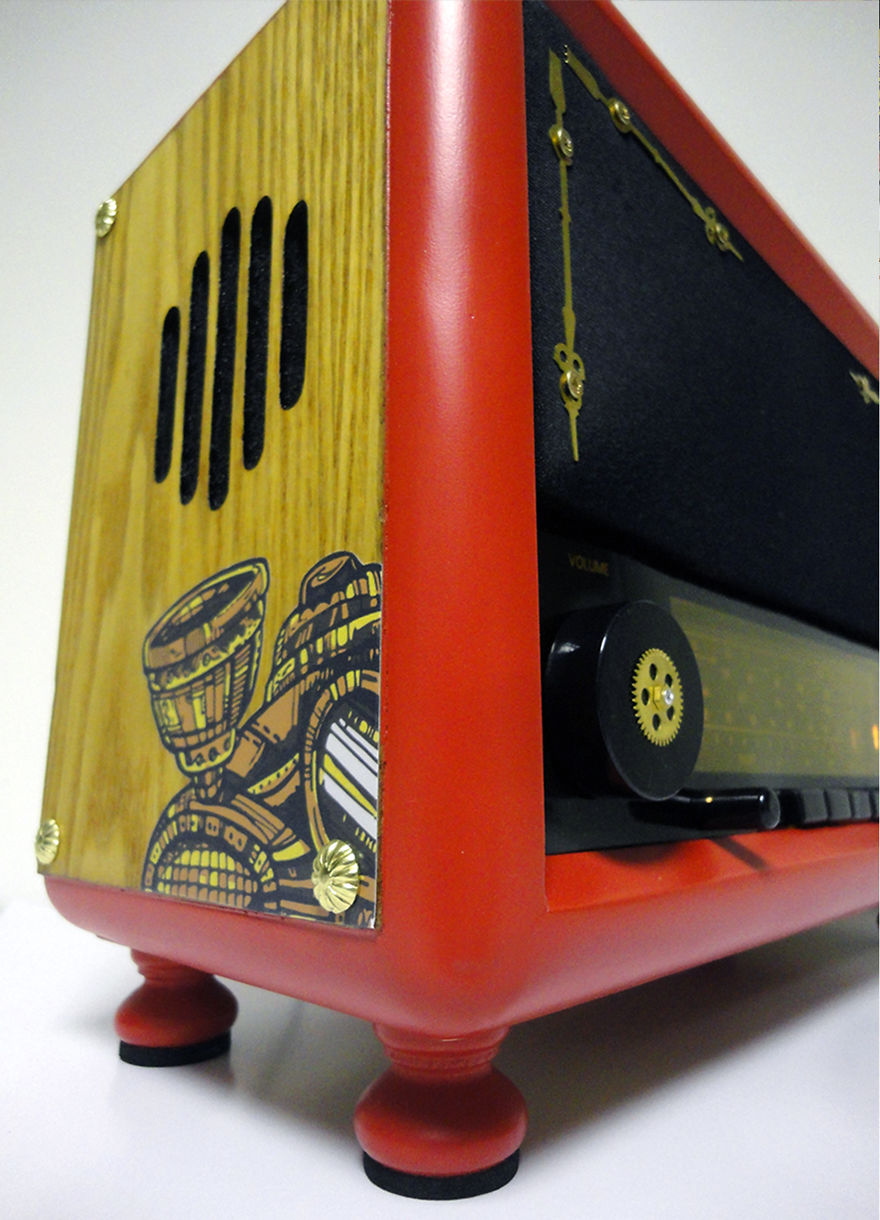 I Saved These Old Radios By Refurbishing Them!