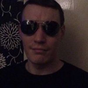 lee-hollowell avatar