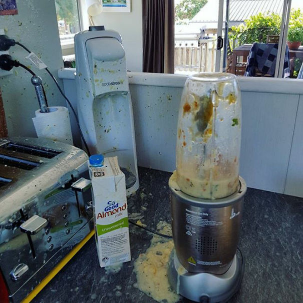 Leaving The Spoon In The Nutribullet When You Turn It On