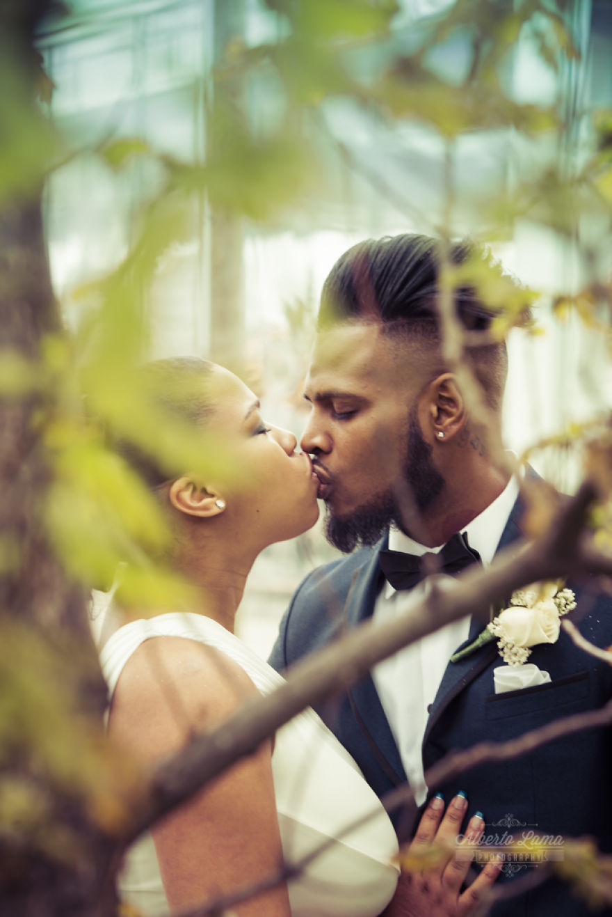 Best Epic Kisses Of 2016