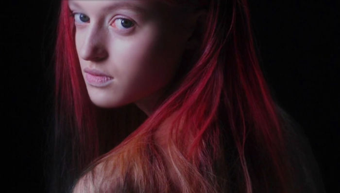 The World's First Colour-Changing Hair Dye That Reacts To Your Surroundings The World's First Colour-Changing Hair Dye That Reacts To Your Surroundings