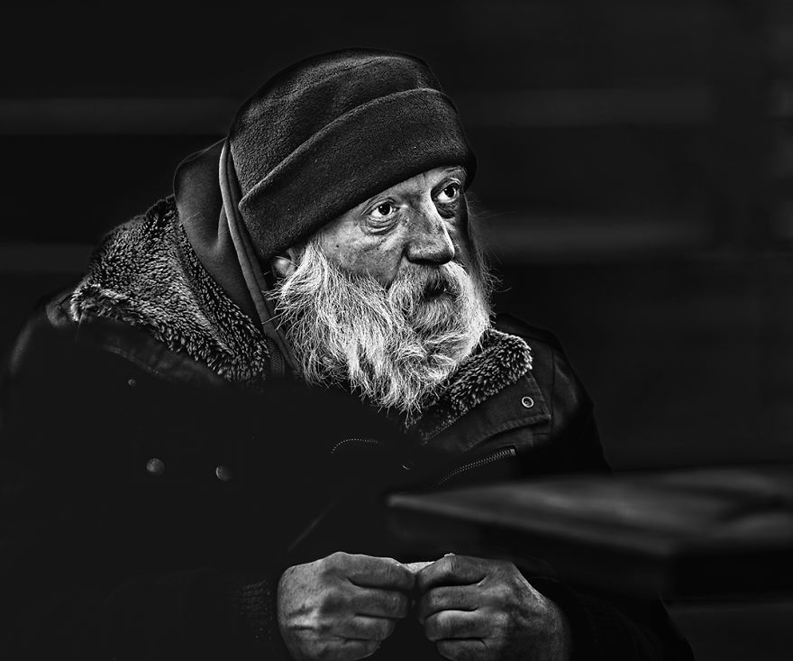 I Take Powerful Portraits Of People On The Streets