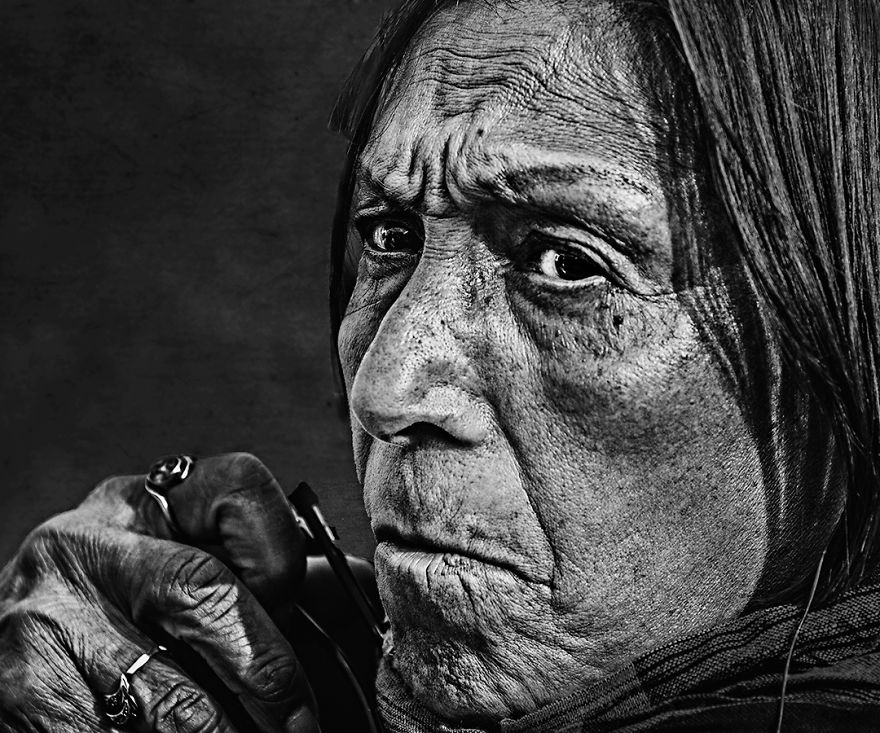 I Take Powerful Portraits Of People On The Streets