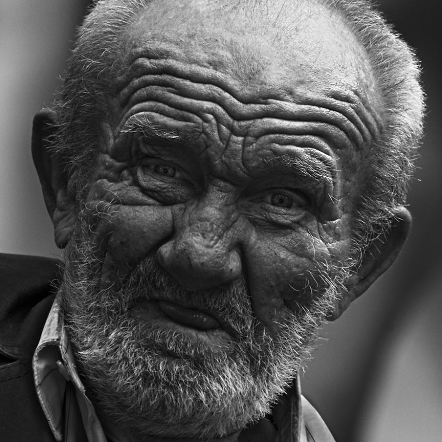 I Take Powerful Portraits Of People On The Streets