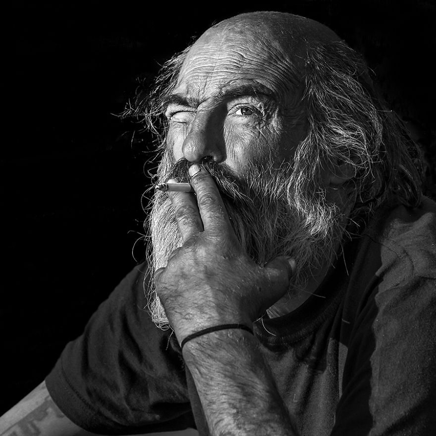 I Take Powerful Portraits Of People On The Streets