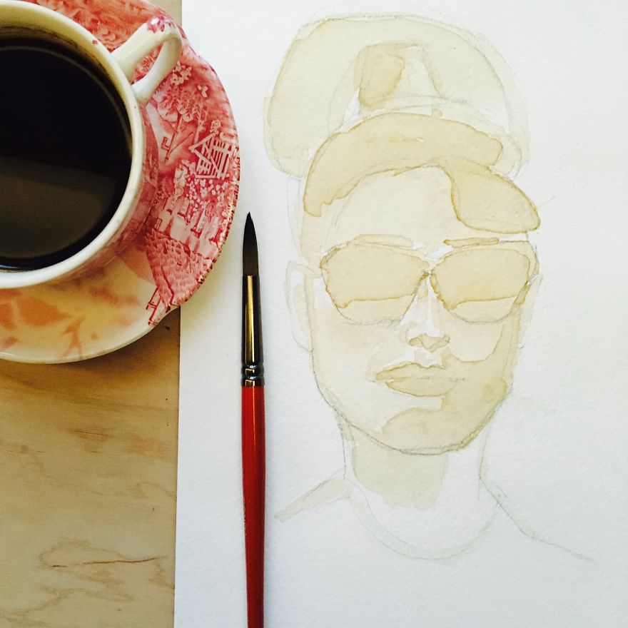 I Used 2 Coffee Cups To Bring Audrey Hepburn To Life On Paper