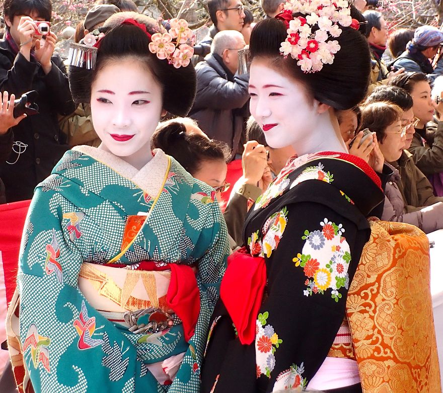 Geisha Tea Ceremony In Kyoto