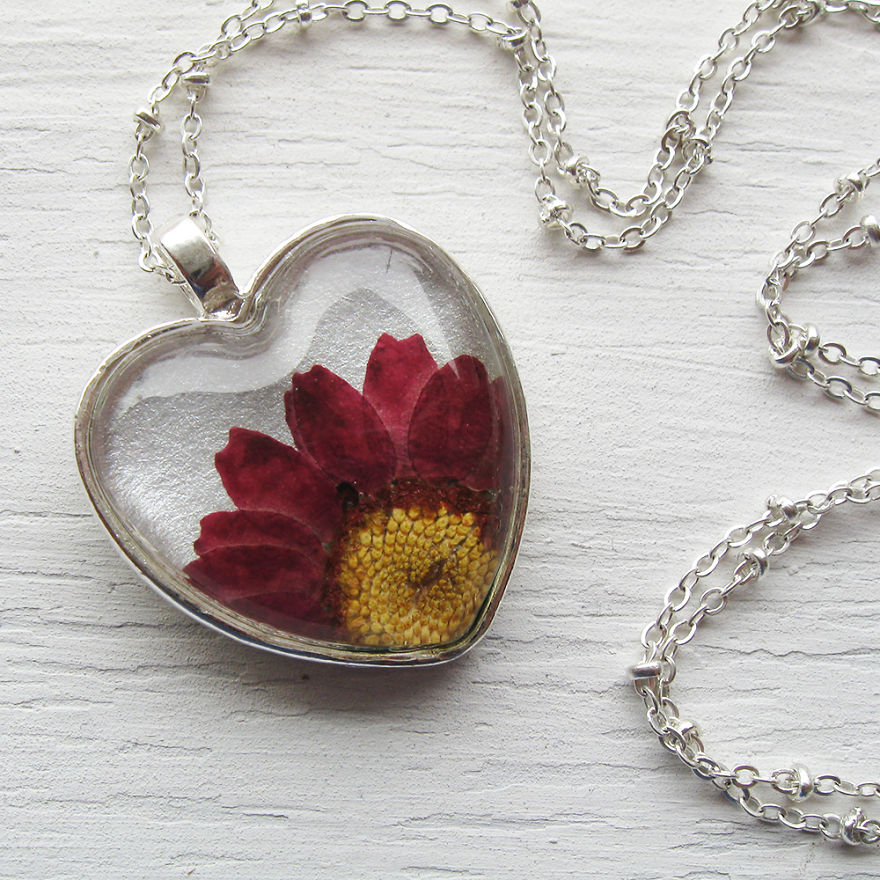 I Made Special Pressed Flower Jewelry Just For Valentine's Day!