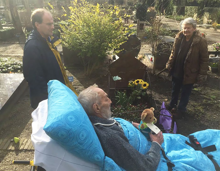 One Last Visit To The Grave Of His Daughter