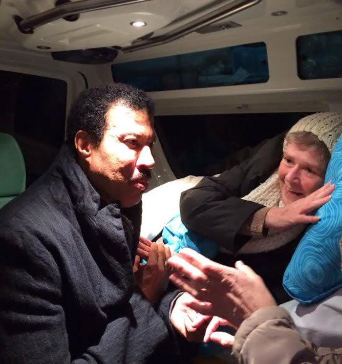 This Woman's Wish Came True When She Met Lionel Richie