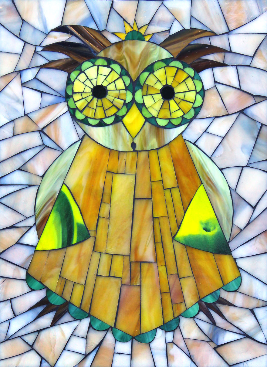 I Hand-Cut Thousands Of Pieces Of Glass To Create Beautifully Intricate Imagery I Hand-Cut Thousands Of Pieces Of Glass To Create Beautifully Intricate Imagery