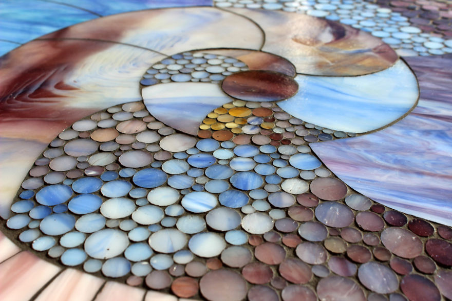 I Hand-Cut Thousands Of Pieces Of Glass To Create Beautifully Intricate Imagery I Hand-Cut Thousands Of Pieces Of Glass To Create Beautifully Intricate Imagery