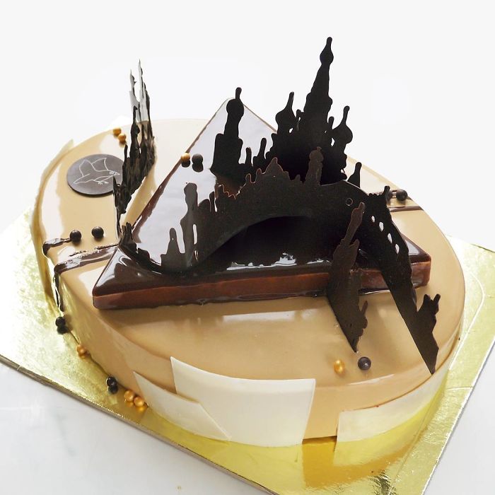 I Draw And Create My Own Chocolate World On The Mirror Glaze