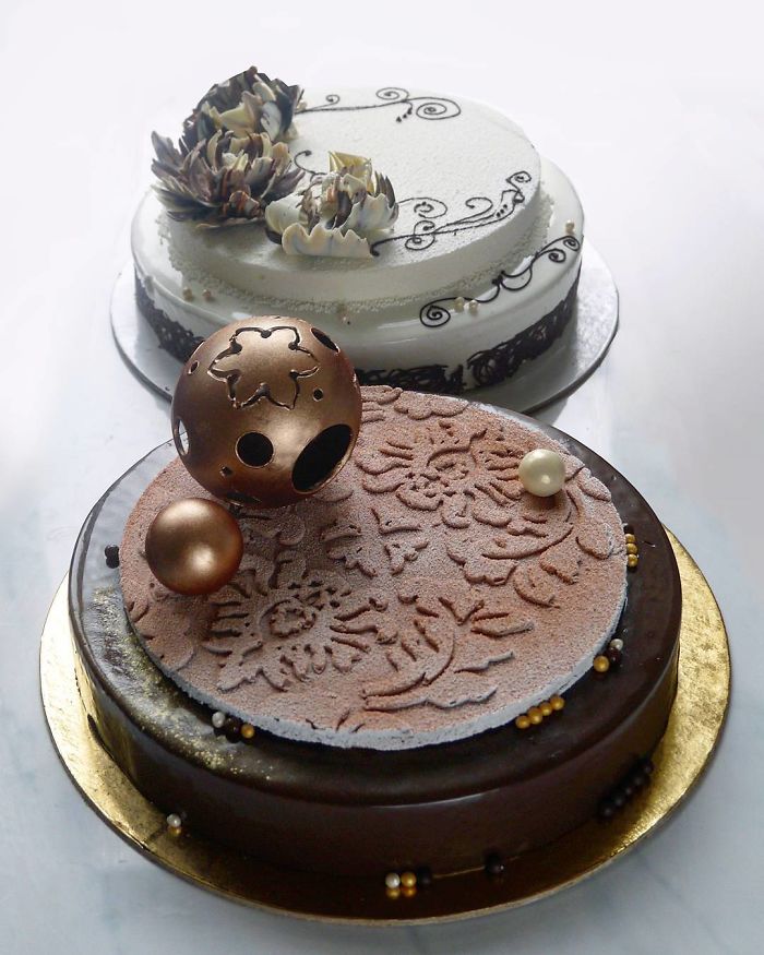 I Draw And Create My Own Chocolate World On The Mirror Glaze