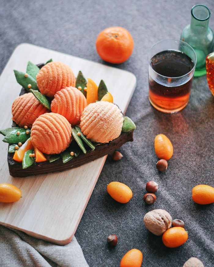 I Draw And Create My Own Chocolate World On The Mirror Glaze