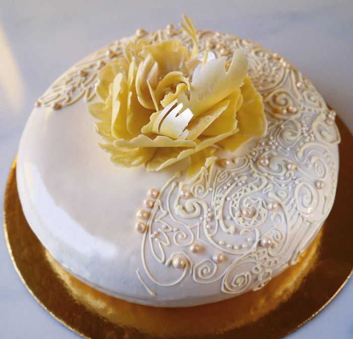 I Draw And Create My Own Chocolate World On The Mirror Glaze