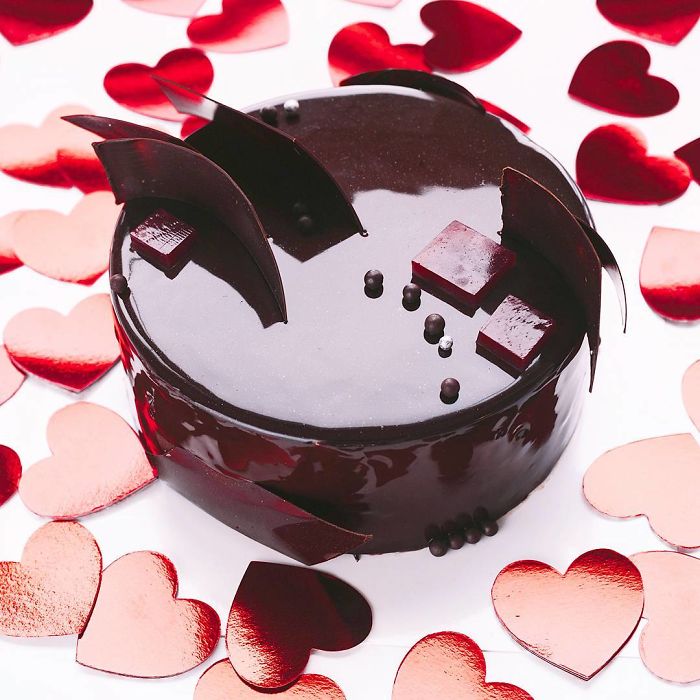 I Draw And Create My Own Chocolate World On The Mirror Glaze