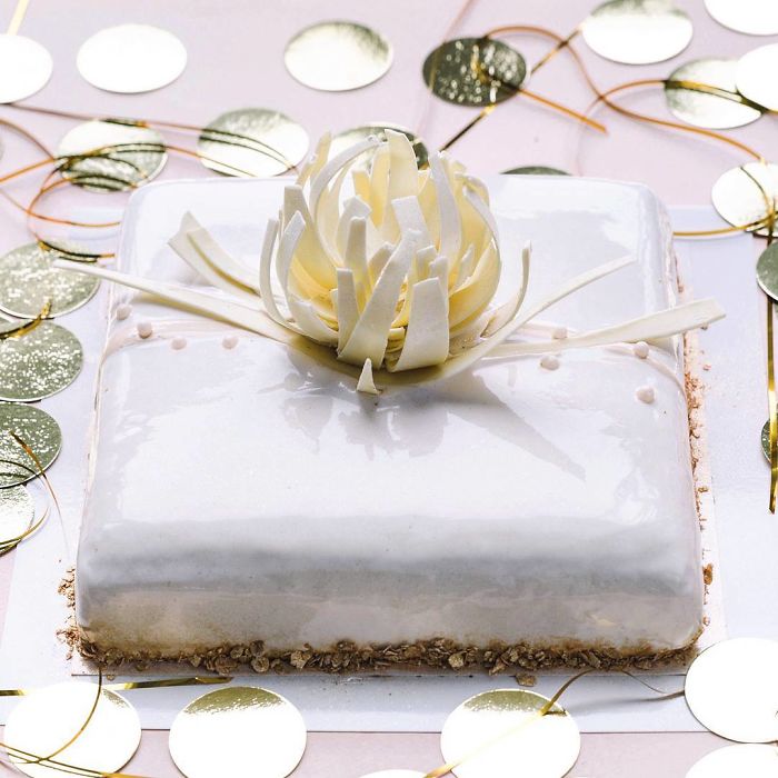 I Draw And Create My Own Chocolate World On The Mirror Glaze