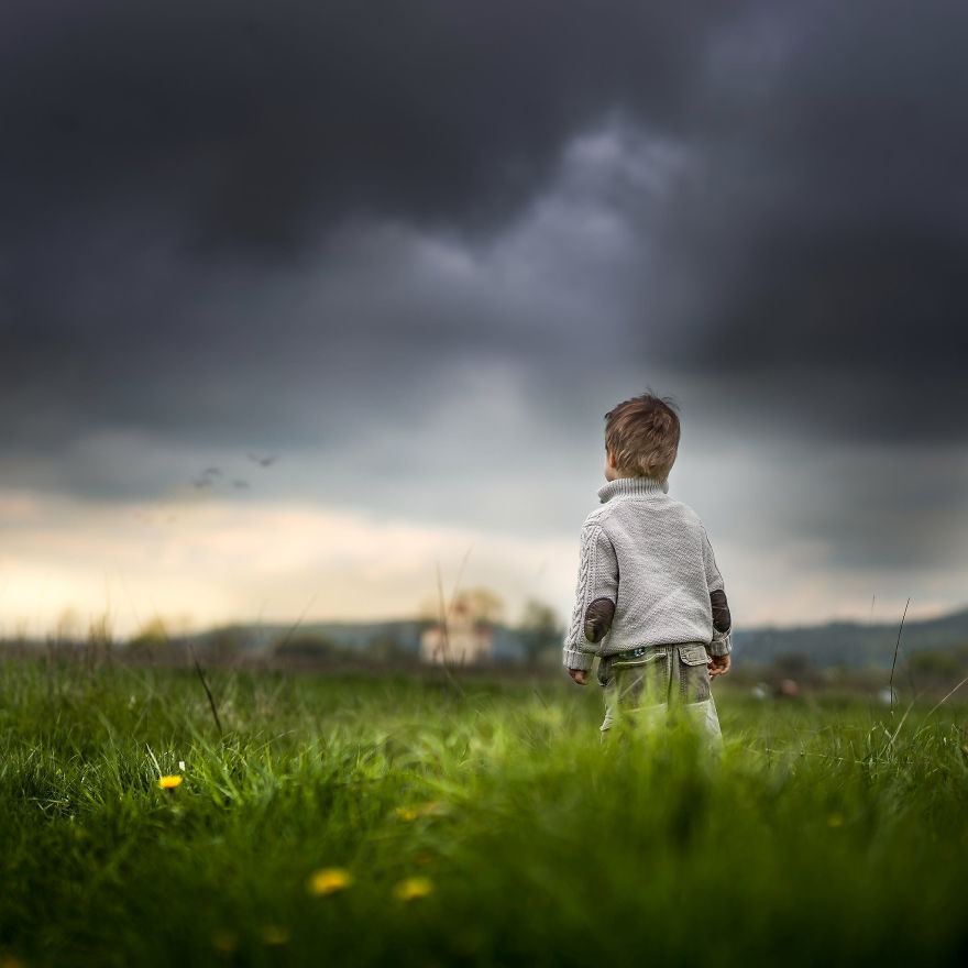 I Got Criticized For Posting Faceless Portraits Of My Kids So I Decided To Prove That You Don't Need A Face In A Photo To Make It Interesting