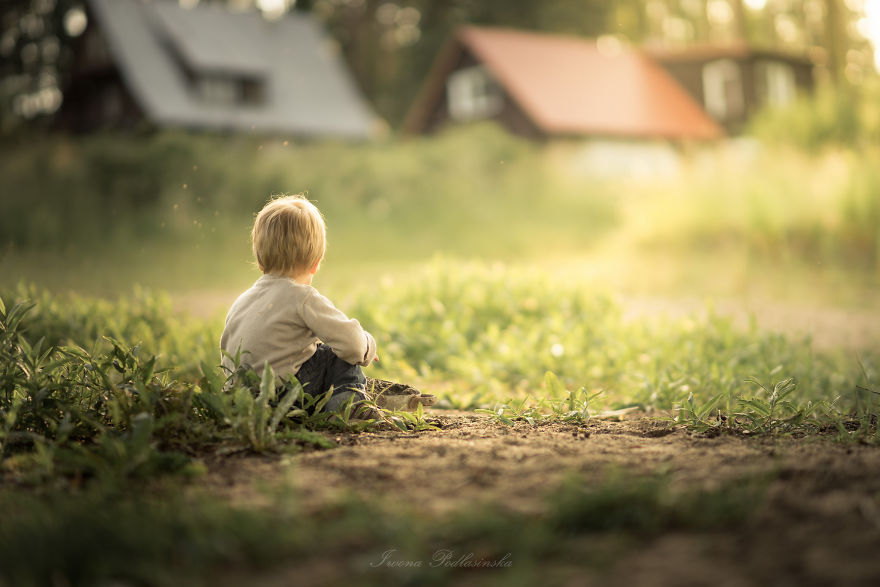 I Got Criticized For Posting Faceless Portraits Of My Kids So I Decided To Prove That You Don't Need A Face In A Photo To Make It Interesting