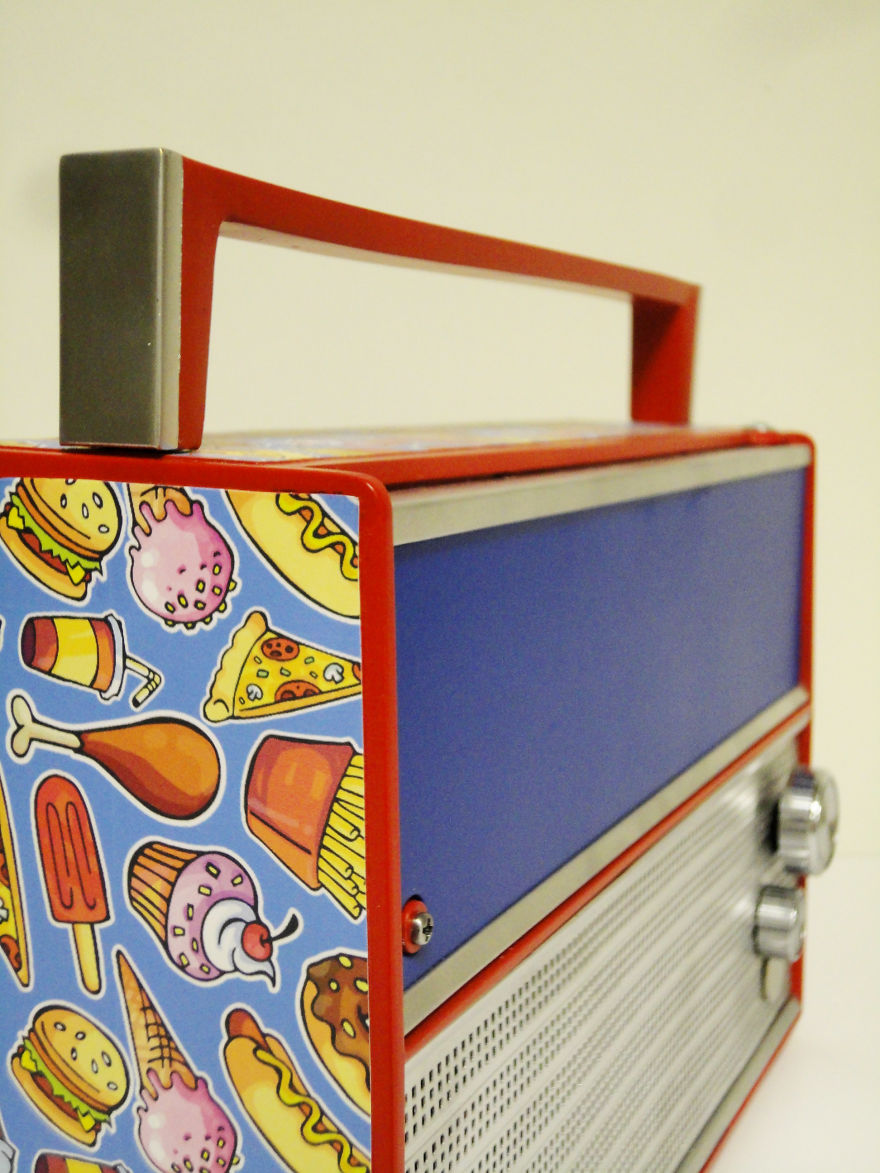 I Saved These Old Radios By Refurbishing Them!