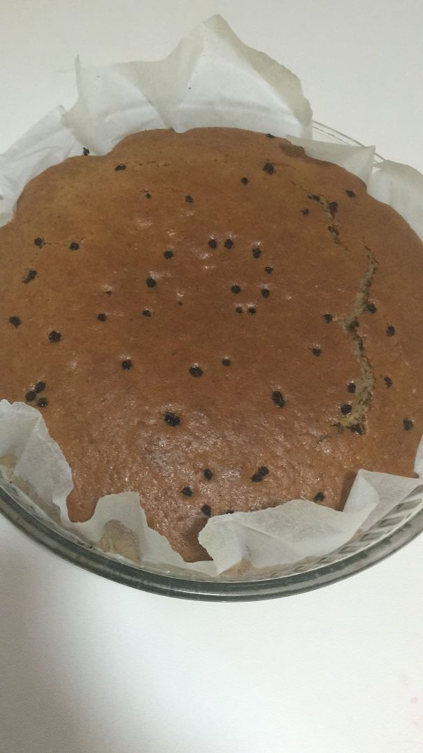 Whatsapp ? Dry Grape Cake 😆