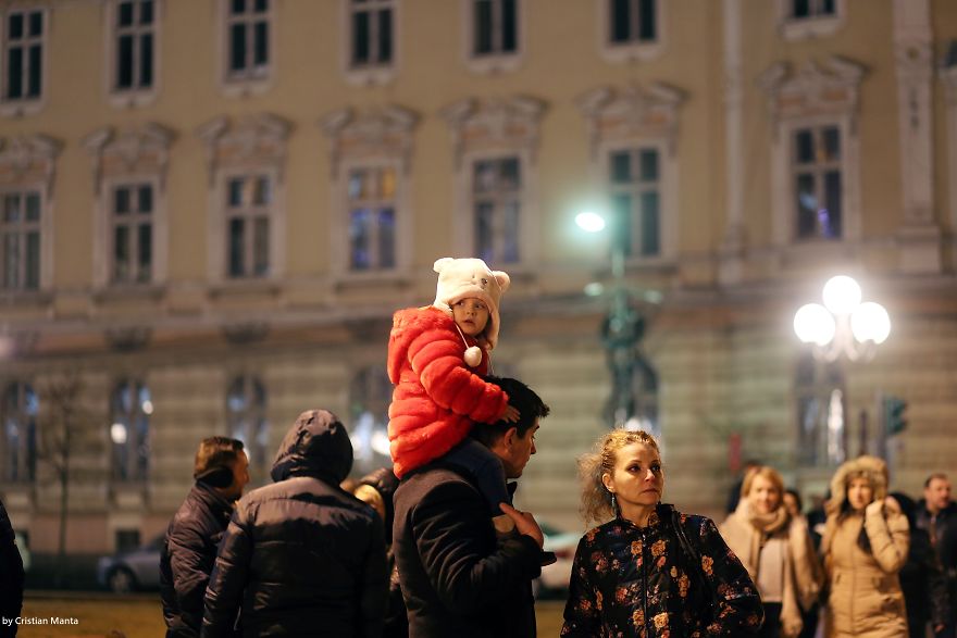 #rezist - Romania's Anti-Corruption Protests