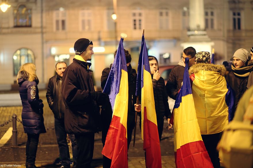 #rezist - Romania's Anti-Corruption Protests