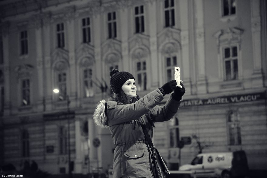 #rezist - Romania's Anti-Corruption Protests