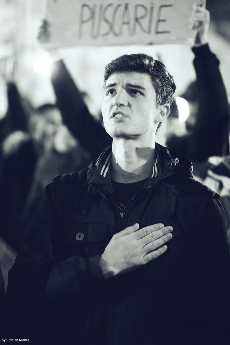 #rezist - Romania's Anti-Corruption Protests