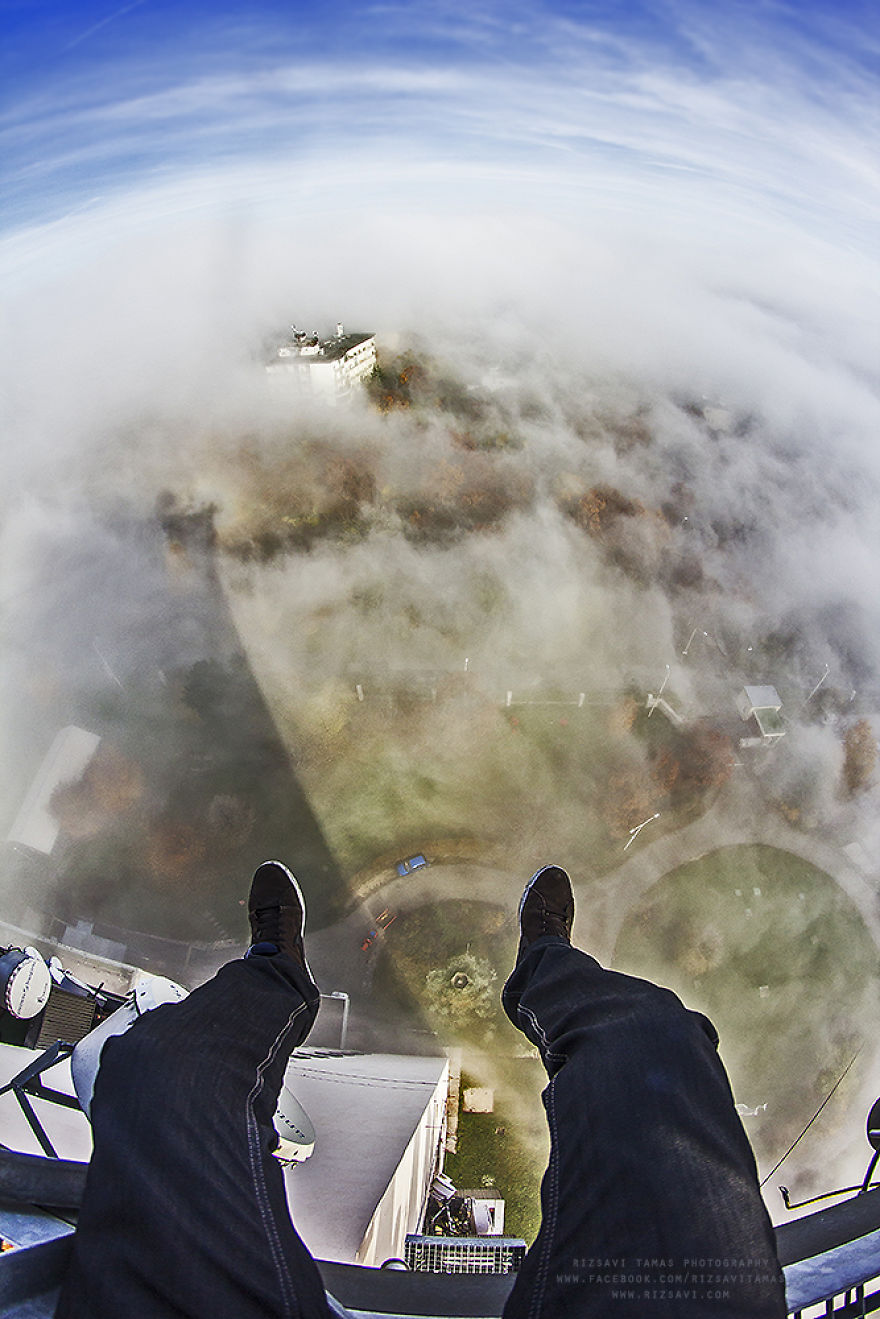 I Spent Four Years Capturing My Hometown When Its Covered By Fog