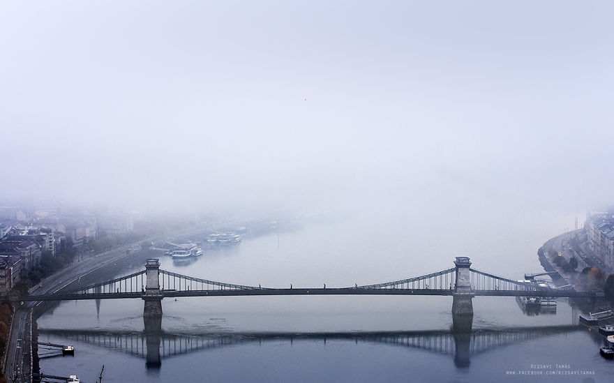 I Spent Four Years Capturing My Hometown When Its Covered By Fog