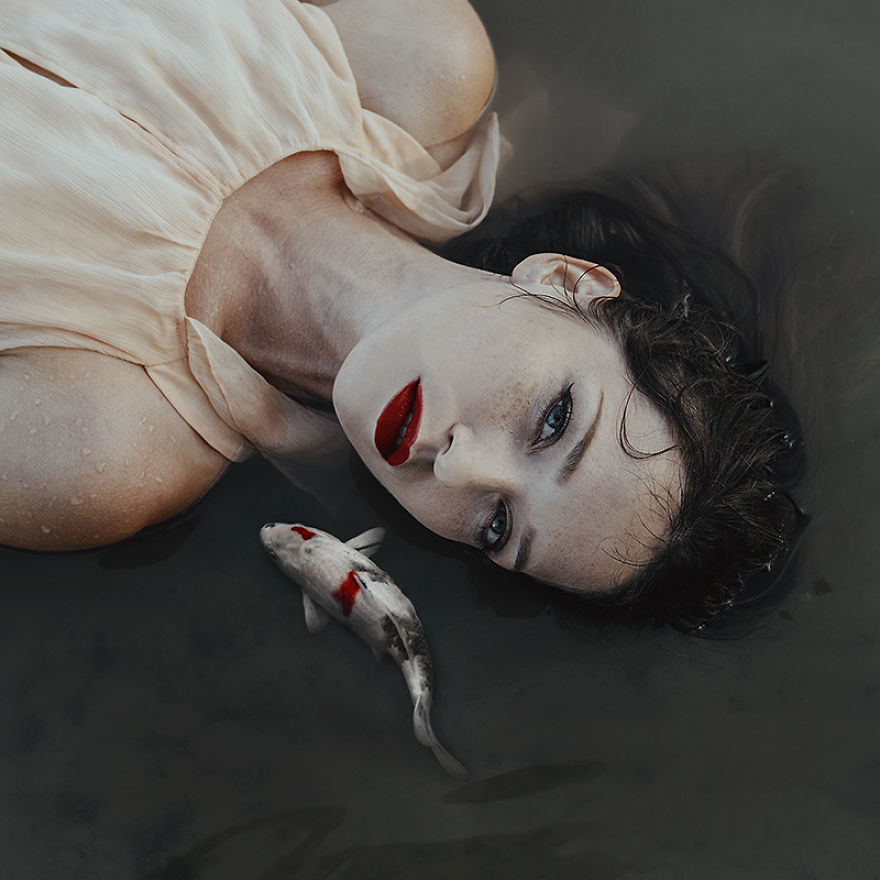 I Create These Dreamy Portraits Inspired By Blue Eyes