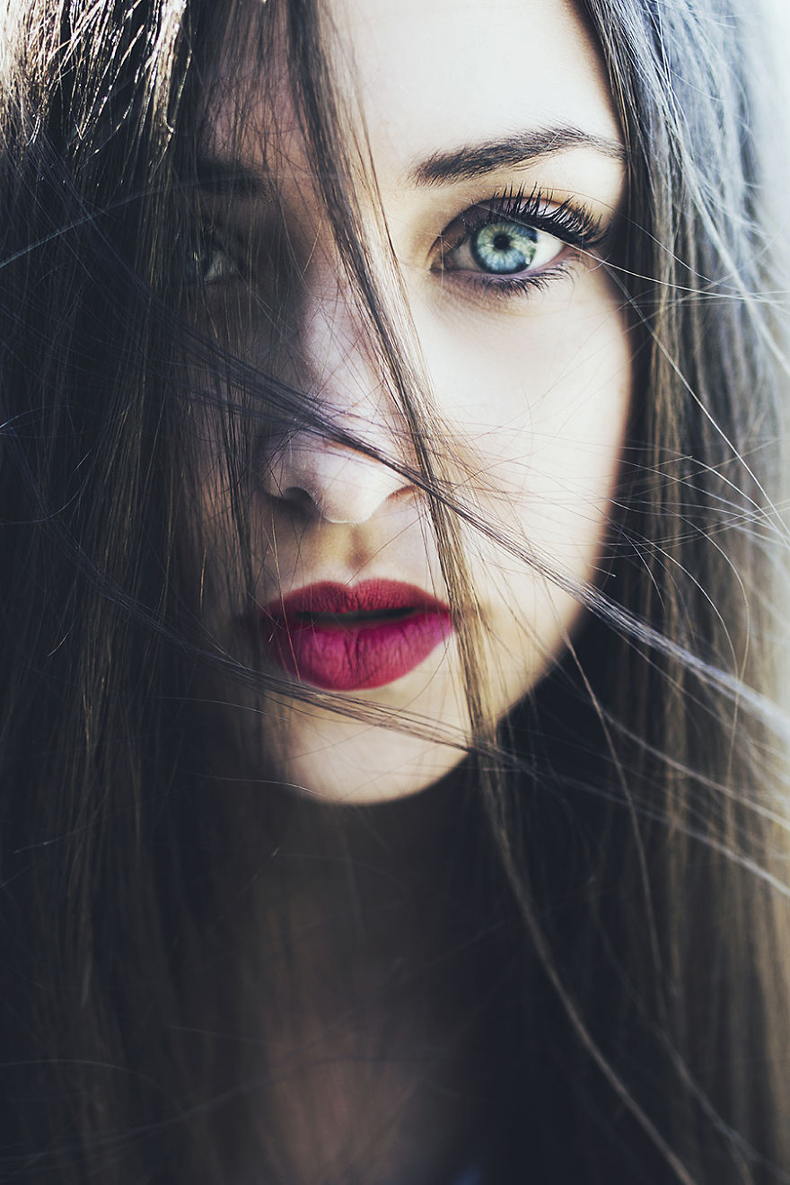 I Create These Dreamy Portraits Inspired By Blue Eyes