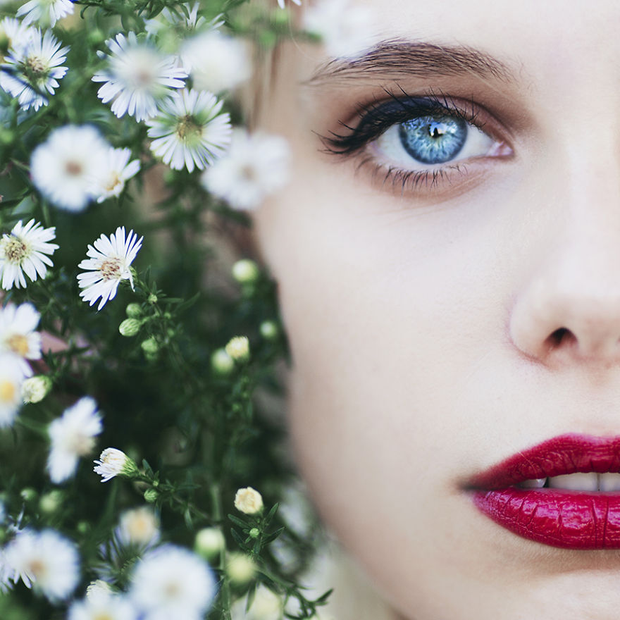I Create These Dreamy Portraits Inspired By Blue Eyes