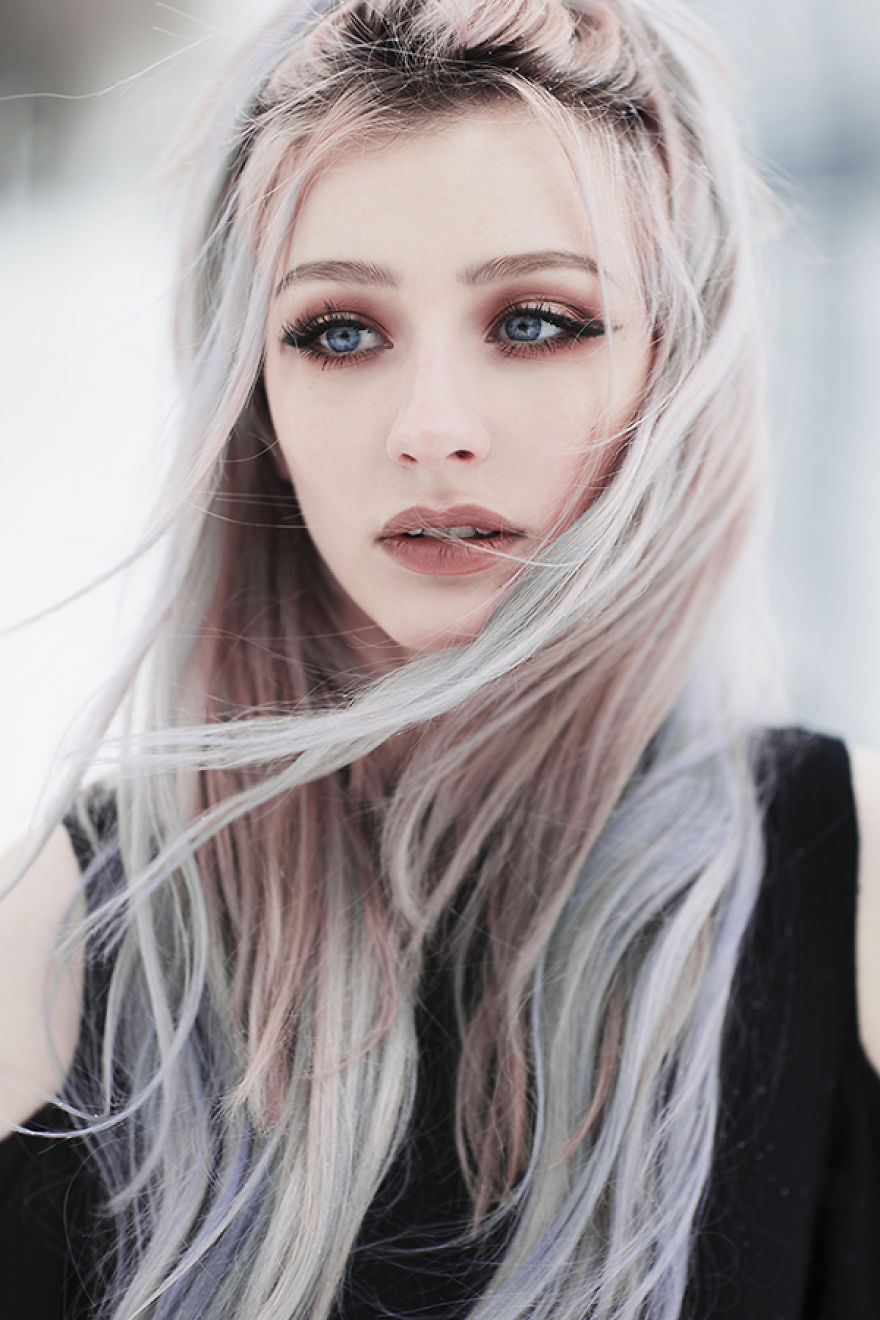 I Create These Dreamy Portraits Inspired By Blue Eyes