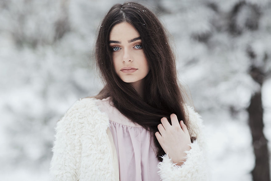 I Create These Dreamy Portraits Inspired By Blue Eyes