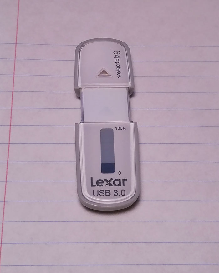 flash drive with a capacity meter