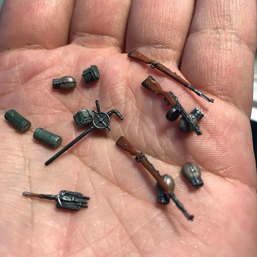 Russian Artist Creates Detailed Military Miniatures