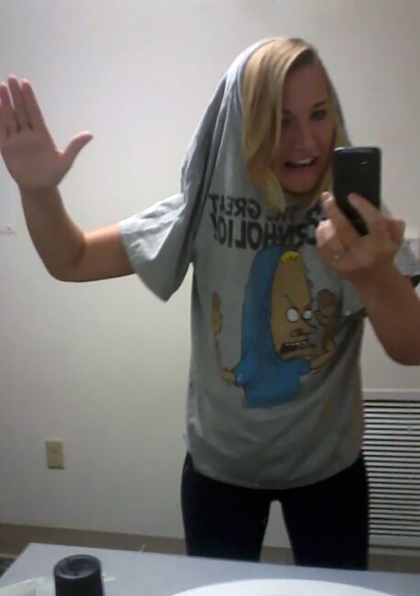 Asked My Girlfriend To Send Me A Sexy Picture While She's On Her Trip And This Is What I Get In Response